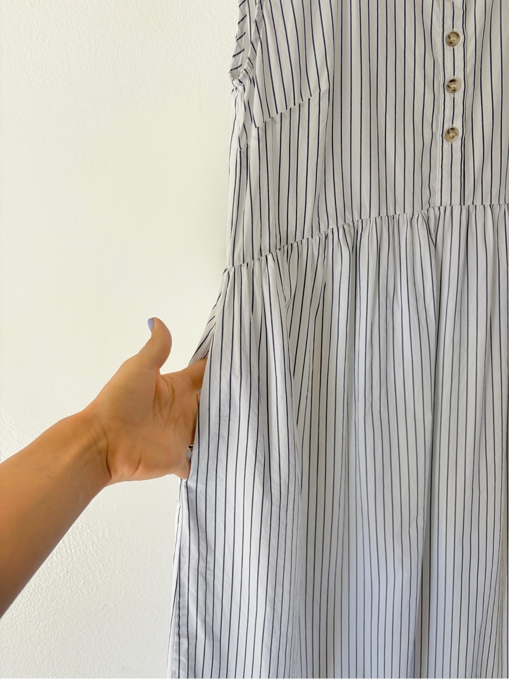 LÉGOE HERITAGE White Navy Pinstripe Cotton Sleeveless Maternity Midi Dress - Picture 4 of 12
